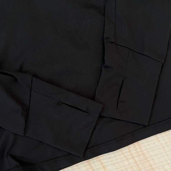 Varley Half Zip. Size Small - Picture 5 of 7